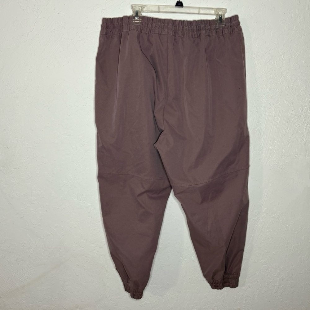Women's Nike Plus Size 1X Elastic Waist DC6942 Dusty Pink Polyester Jogger Pants - Picture 8 of 13